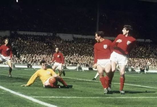  特鲁瓦定位球战术奏效客场逼平南特