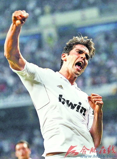  那不勒斯边锋突破传中造就两粒进球