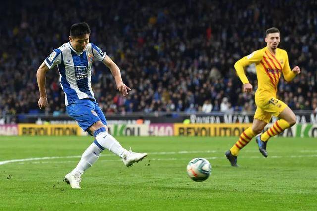  曼城控球率碾压对手，传切配合行云流水展现统治力