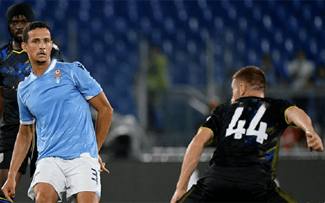  罗马德比激情上演，拉齐奥与罗马争夺城市荣耀